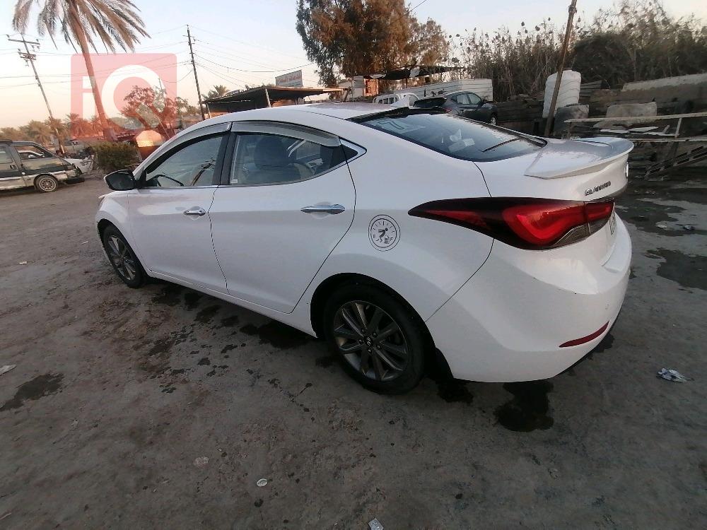 هيونداي النترا